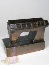 1907_sewing_machine_pencil_sharpener